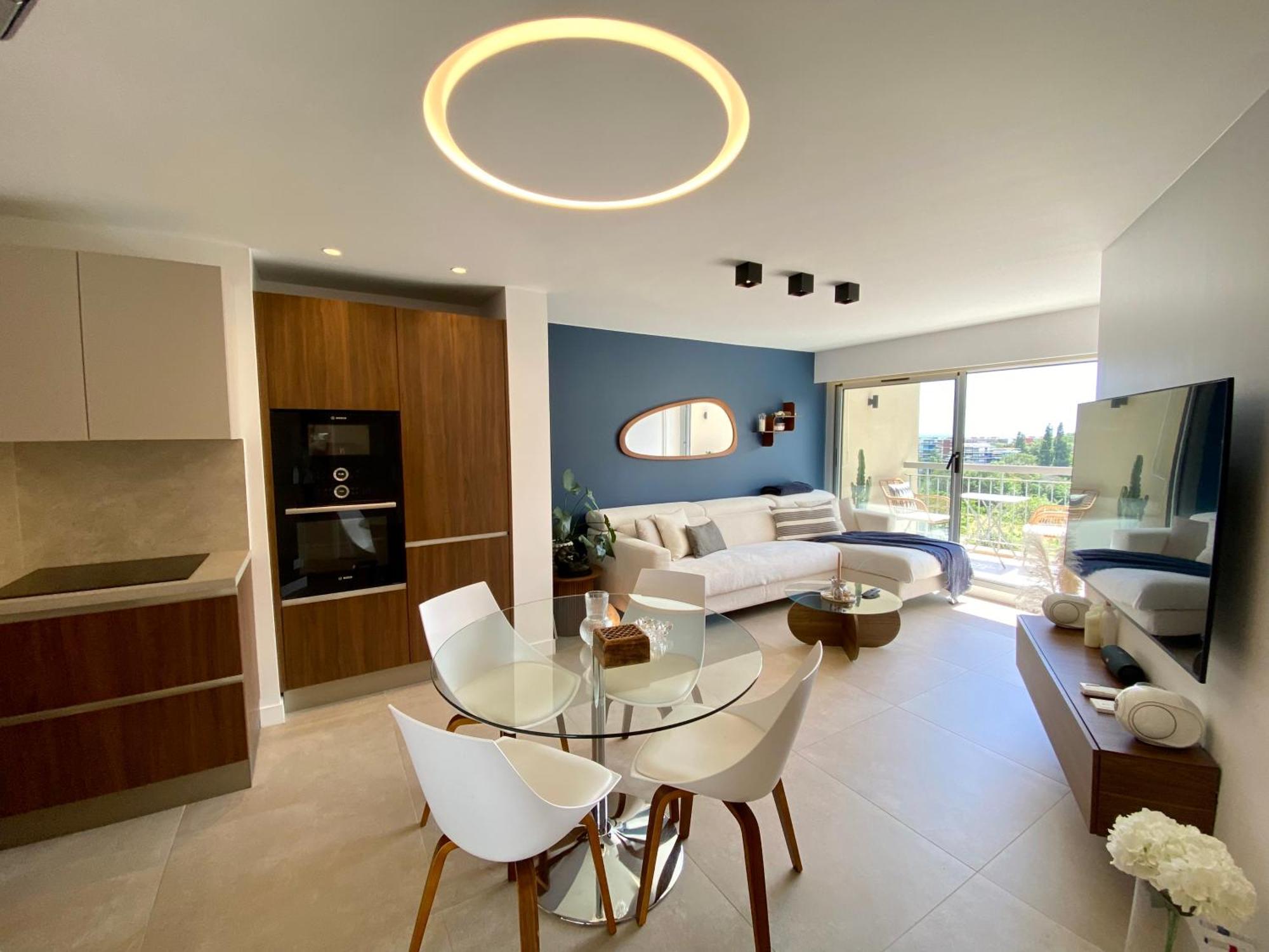 Appartement Luxe Vue Mer Et Collines Avec Piscine Mandelieu Exterior foto
